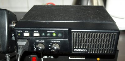 MAXON PM 100 V2 RADIO