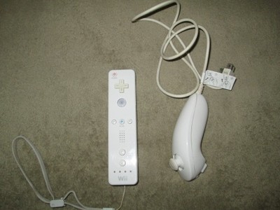 Wii Oryginalny Remote i Nunchuck + 2 Silikony