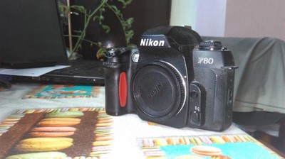 Nikon F80