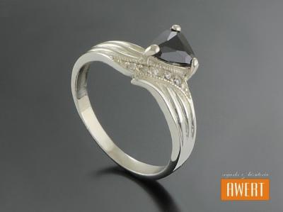 MEROZ srebrny pierścionek z cyrkoniami r. 13 AWERT