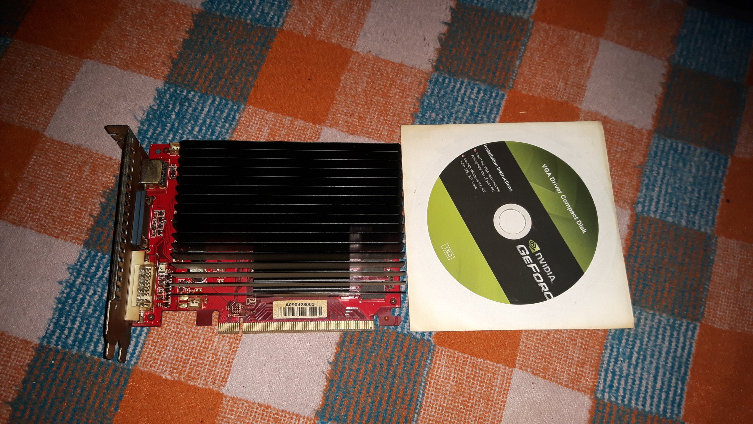 GeForce 9500GT  1GB 128-Bit DDR2 PCI Express 2.0