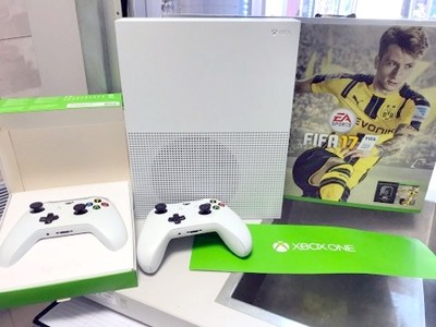 Xbox ONE S 1TB , 2 Pady, Gwaranacja , Fifa 2017