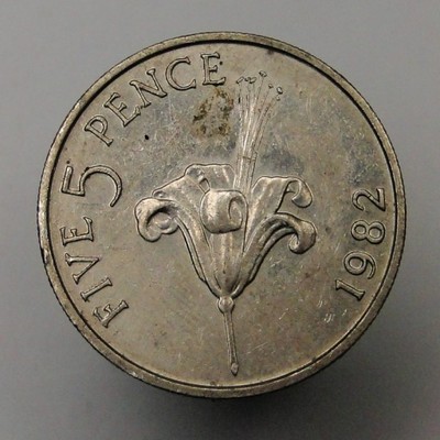 1982 Guernsey five pence 5 pensów