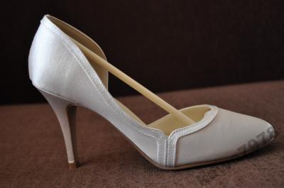 Śliczne buty ślubne satyna białe-ecru, r.38 NOWE!