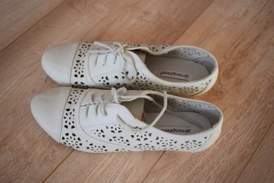ATMOSPHERE  białe buty ażurowe
