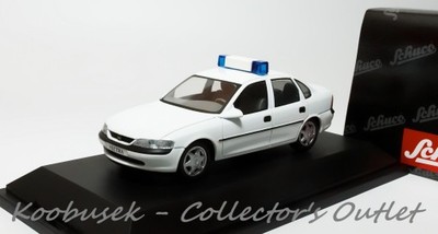 Opel Vectra B ambulans policja itp - Schuco 1:43*N