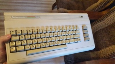 ** Commodore C64 G ZESTAW **