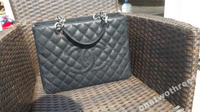 chanel classic shopper