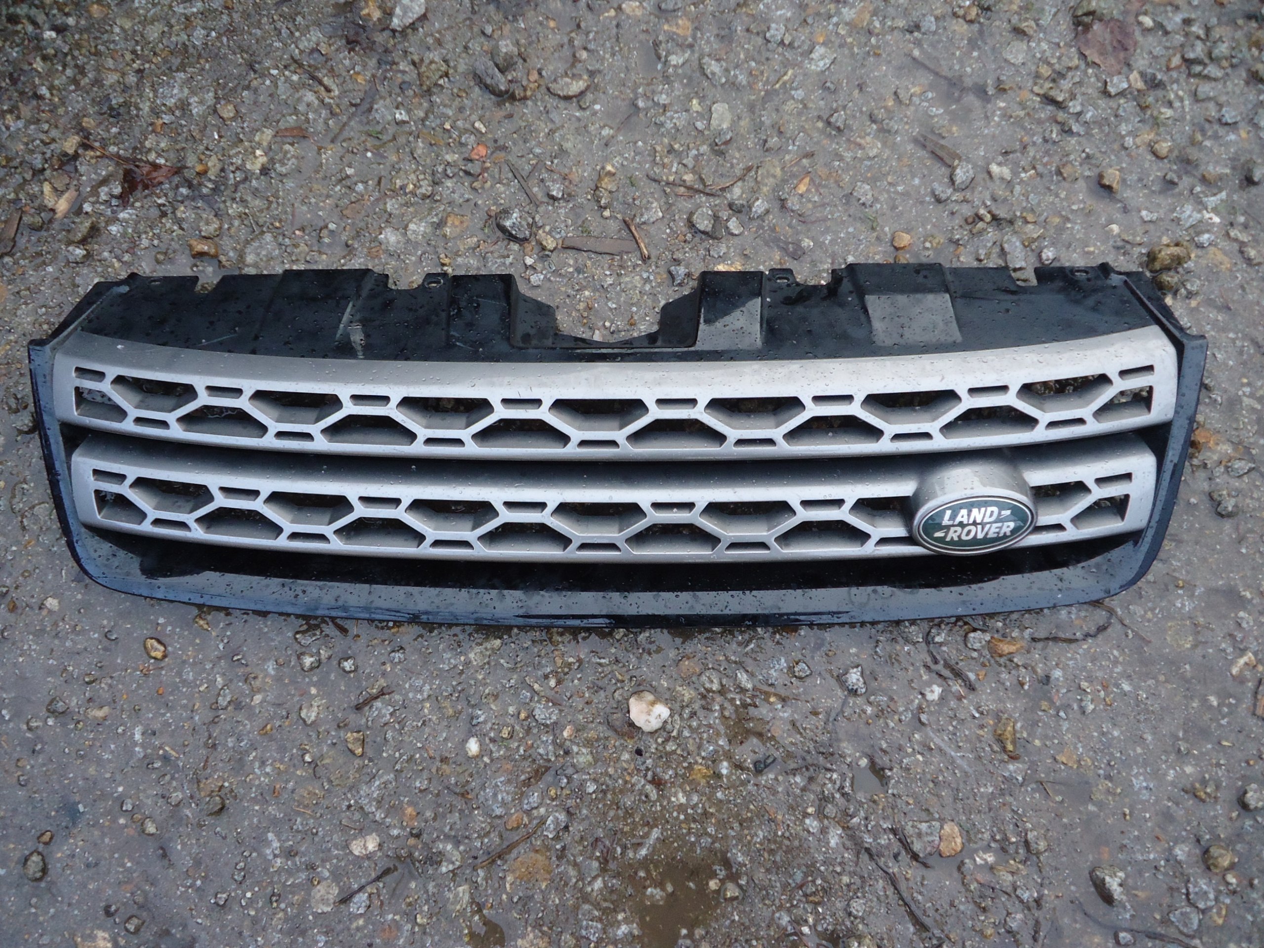 LAND ROVER DISCOVERY SPORT 2015 ATRAPA GRILL 7059635748